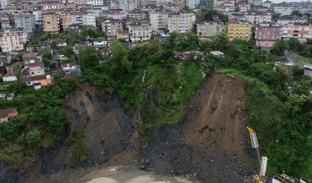 İstanbul'da toprak kayması: Vatandaşlar tahliye edildi!