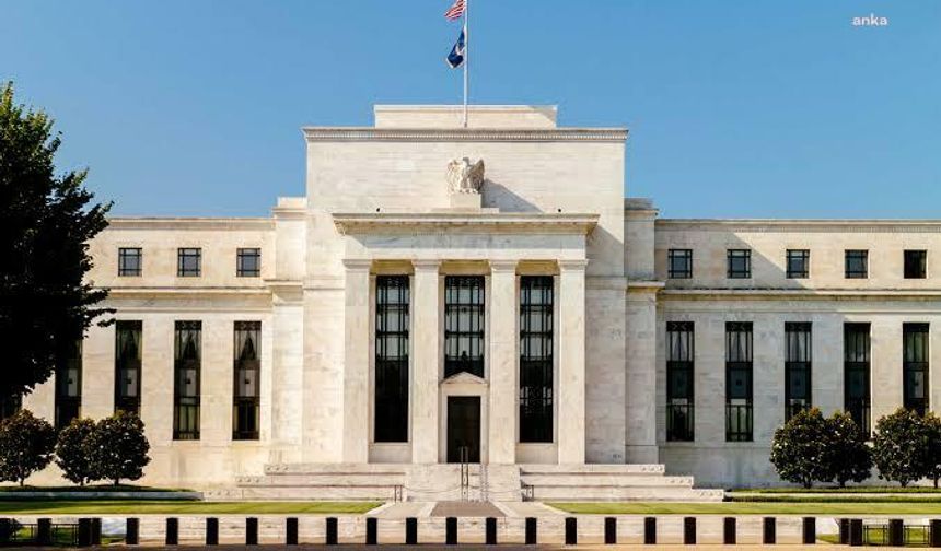 FED, 4 yıl sonra ilk kez faiz oranını yarım puan düşürdü