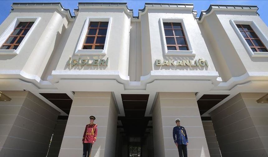 Tutuklanan CHP'li belediye başkanları görevden uzaklaştırıldı