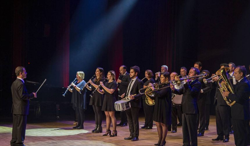 'Semtimde Orkestra' serisi İBB orkestraları ile kentin dört bir yanında