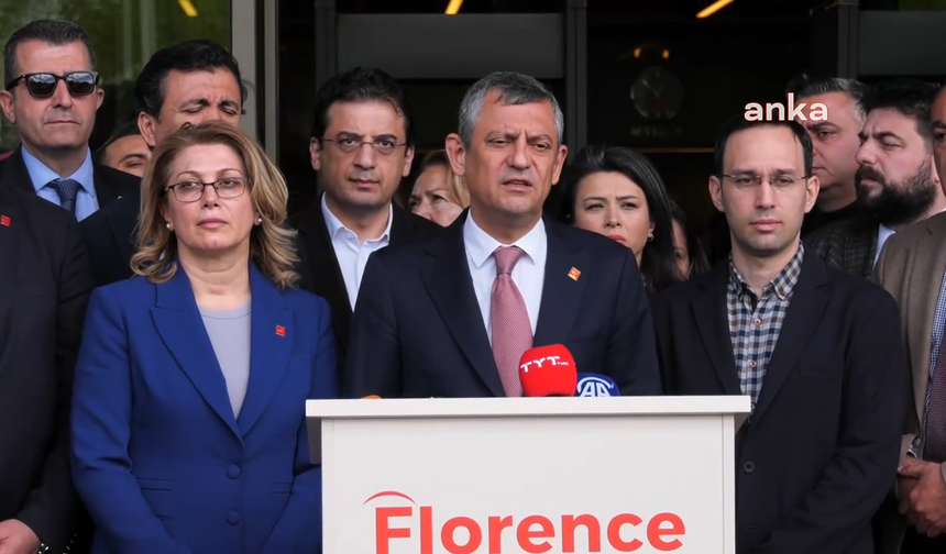 Özgür Özel'den Sırrı Süreyya Önder'in tedavi gördüğü hastaneye ziyaret