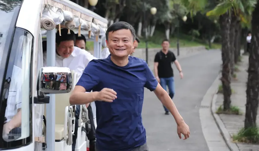 Önce Bir Öğretmendi. Sonra Çin'in En Büyük Teknoloji Devi Oldu. Şimdi, Jack Ma 3.0 Ile Tanışın - Yüksek Teknolojili Bir Çiftçi.